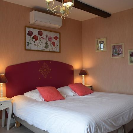 Logis Domaine Du Prieure Hotell Tonnay-Boutonne Eksteriør bilde