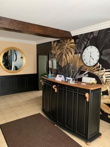 Logis Domaine Du Prieure Hotell Tonnay-Boutonne Eksteriør bilde