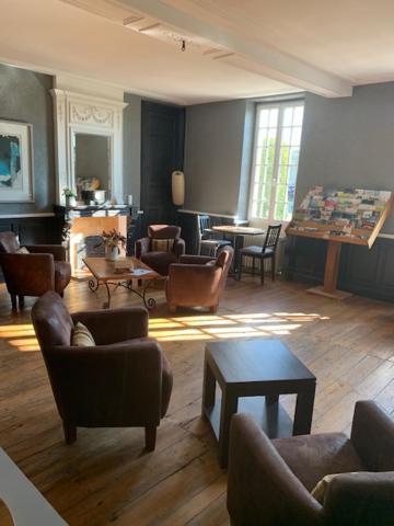 Logis Domaine Du Prieure Hotell Tonnay-Boutonne Eksteriør bilde