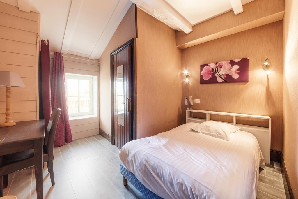 Logis Domaine Du Prieure Hotell Tonnay-Boutonne Eksteriør bilde