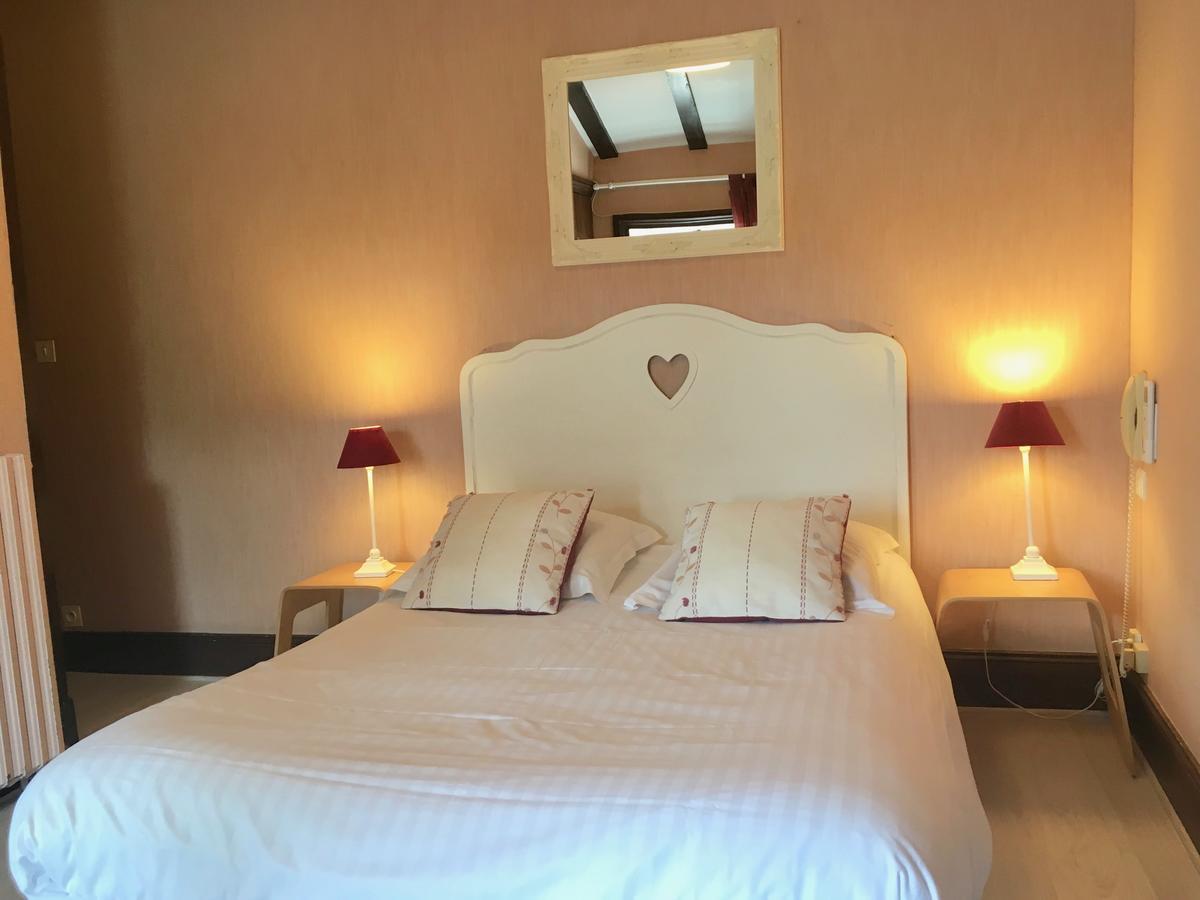 Logis Domaine Du Prieure Hotell Tonnay-Boutonne Eksteriør bilde