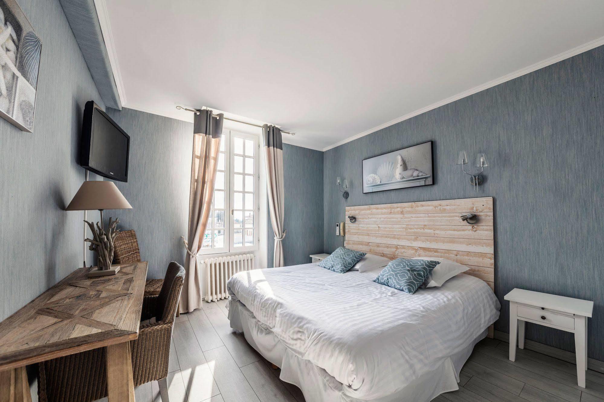 Logis Domaine Du Prieure Hotell Tonnay-Boutonne Eksteriør bilde