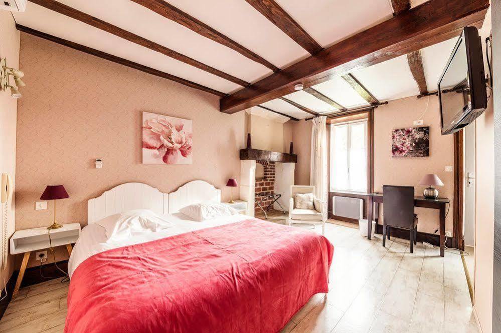 Logis Domaine Du Prieure Hotell Tonnay-Boutonne Eksteriør bilde